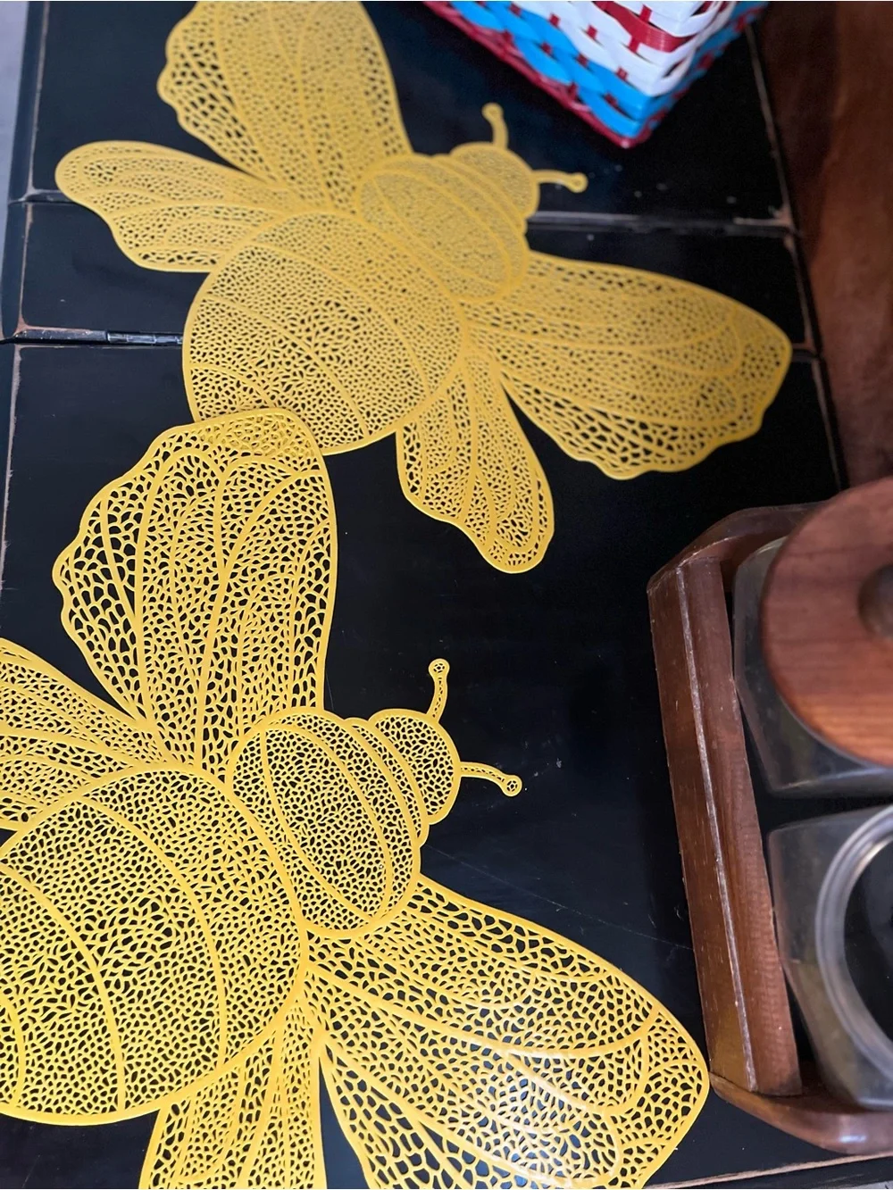 N/A vibrant yellow